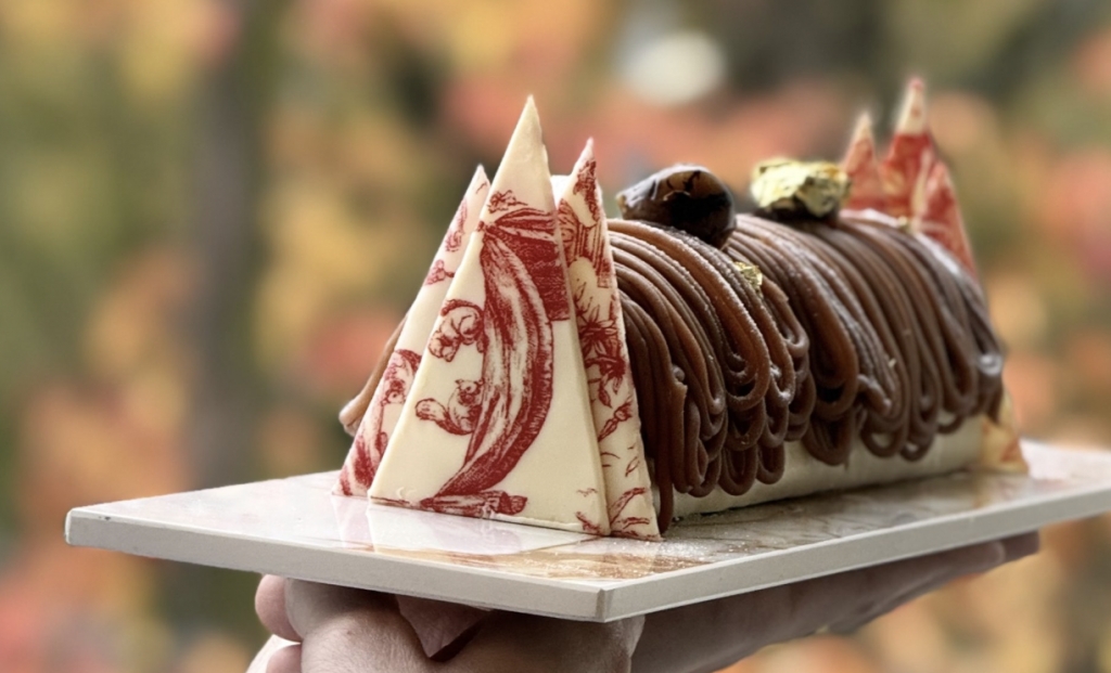 Christmas at the Dolce by Wyndham Versailles, with a Yule Log enhanced by an Edible Fragrance