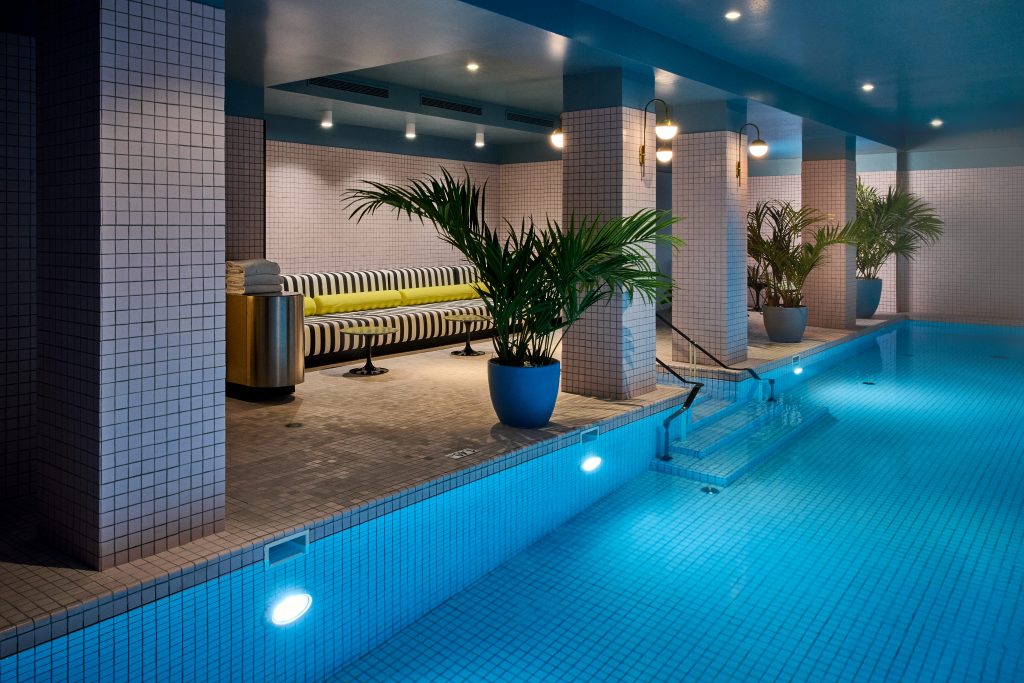 On a testé l&rsquo;hôtel du Rond-Point des Champs-Élysées à Paris, toutes les infos et notre avis complet