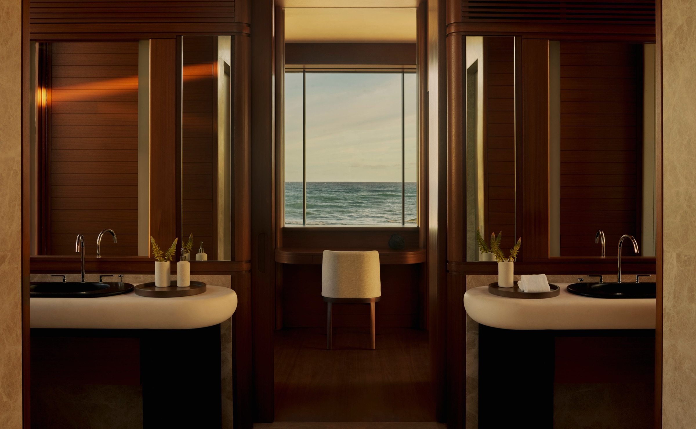 Amanvari, la salle de bain d'une Beachfront Casita ouverte sur le paysage