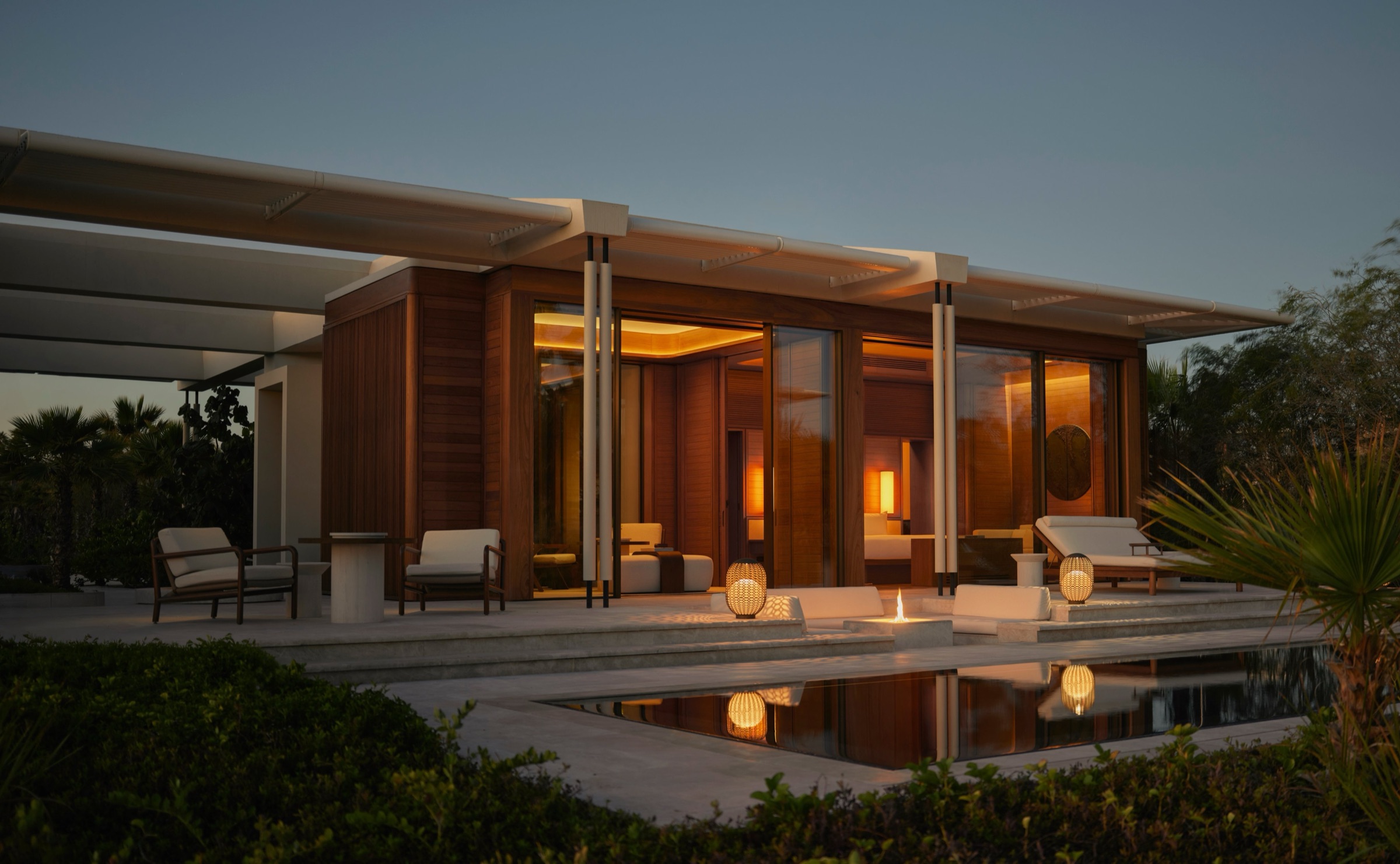Amanvari, une Estuary Casita illuminee a la tombee de la nuit