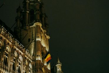 Grand-Place de Bruxelles, Belgique, illuminée la nuit