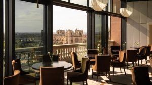 Ce splendide hôtel 5 étoiles rouvre ses portes à Lyon avec un nouveau speakeasy et un spa