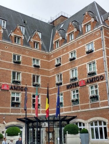 Façade de l'Hôtel Amigo Brussels, palace 5 étoiles Rocco Forte voisin de la Grand-Place