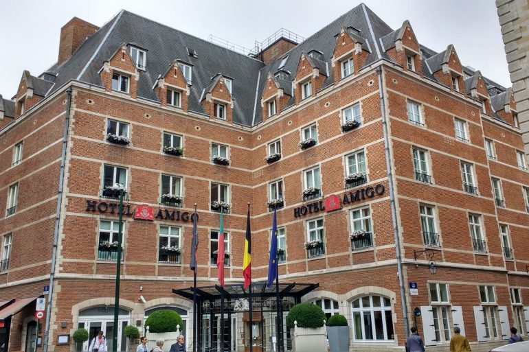Façade de l'Hôtel Amigo Brussels, palace 5 étoiles Rocco Forte voisin de la Grand-Place