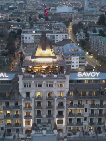 "Les clients s'attendent à être chouchoutés": immersion dans le luxe du Royal Savoy à Lausanne