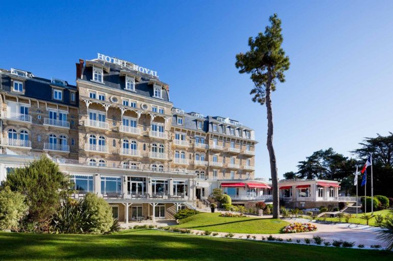 Notre avis sur l'Hôtel Barrière Le Royal La Baule, un palace au bord de l’océan