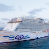 Le paquebot AROYA en mer, premier navire-hôtel de luxe d'Arabie saoudite