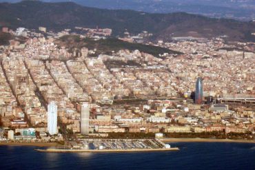 Barcelone et la Sagrada Família vues d’en haut