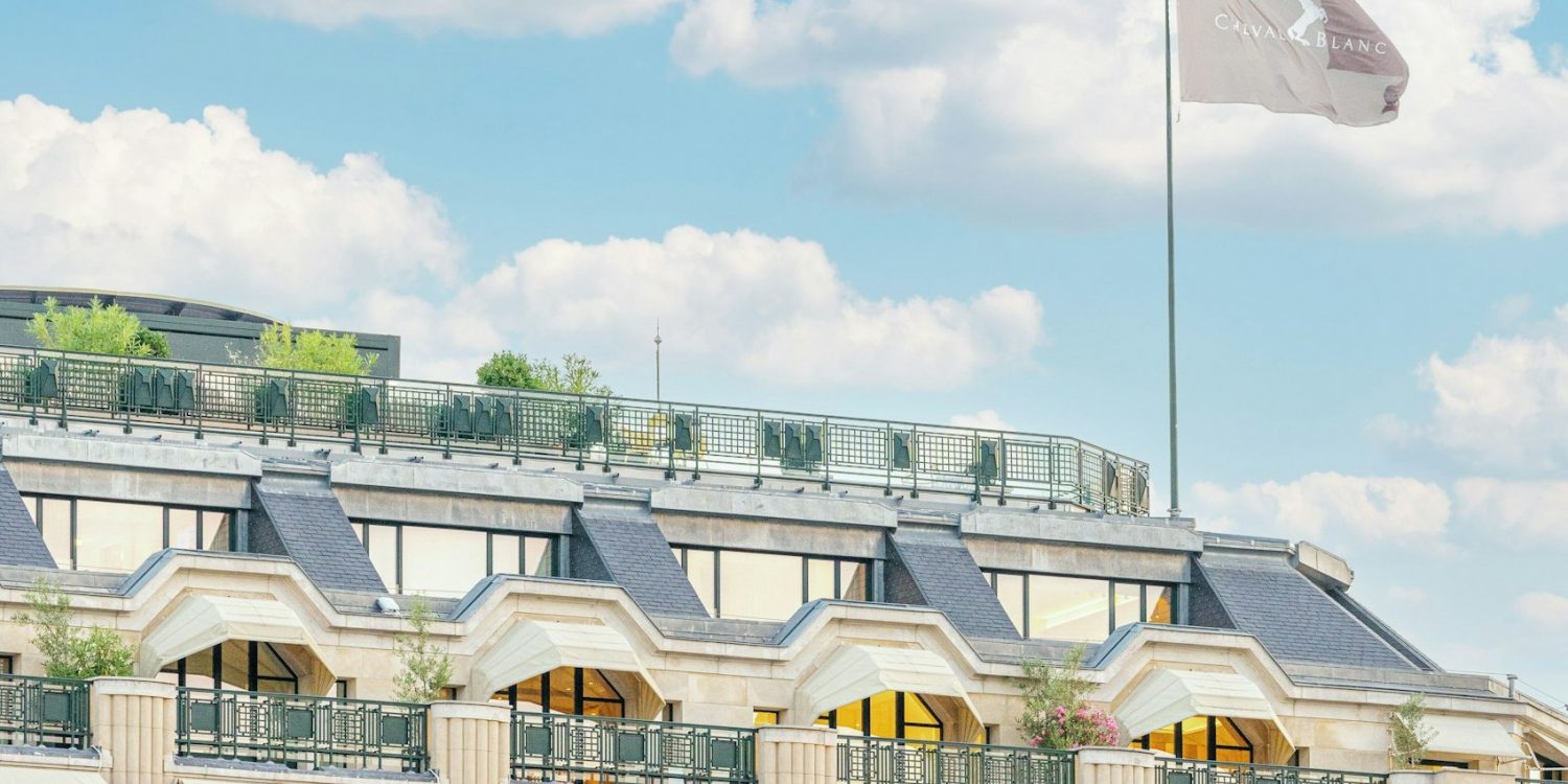 La façade du Cheval Blanc Paris, le palace LVMH de la Samaritaine