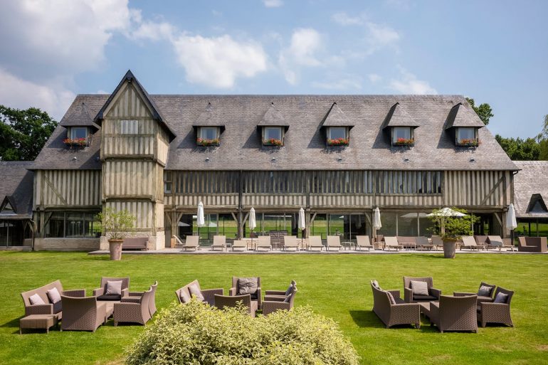 Hôtel Barrière Le Royal à Deauville, palace Belle Époque face à la mer