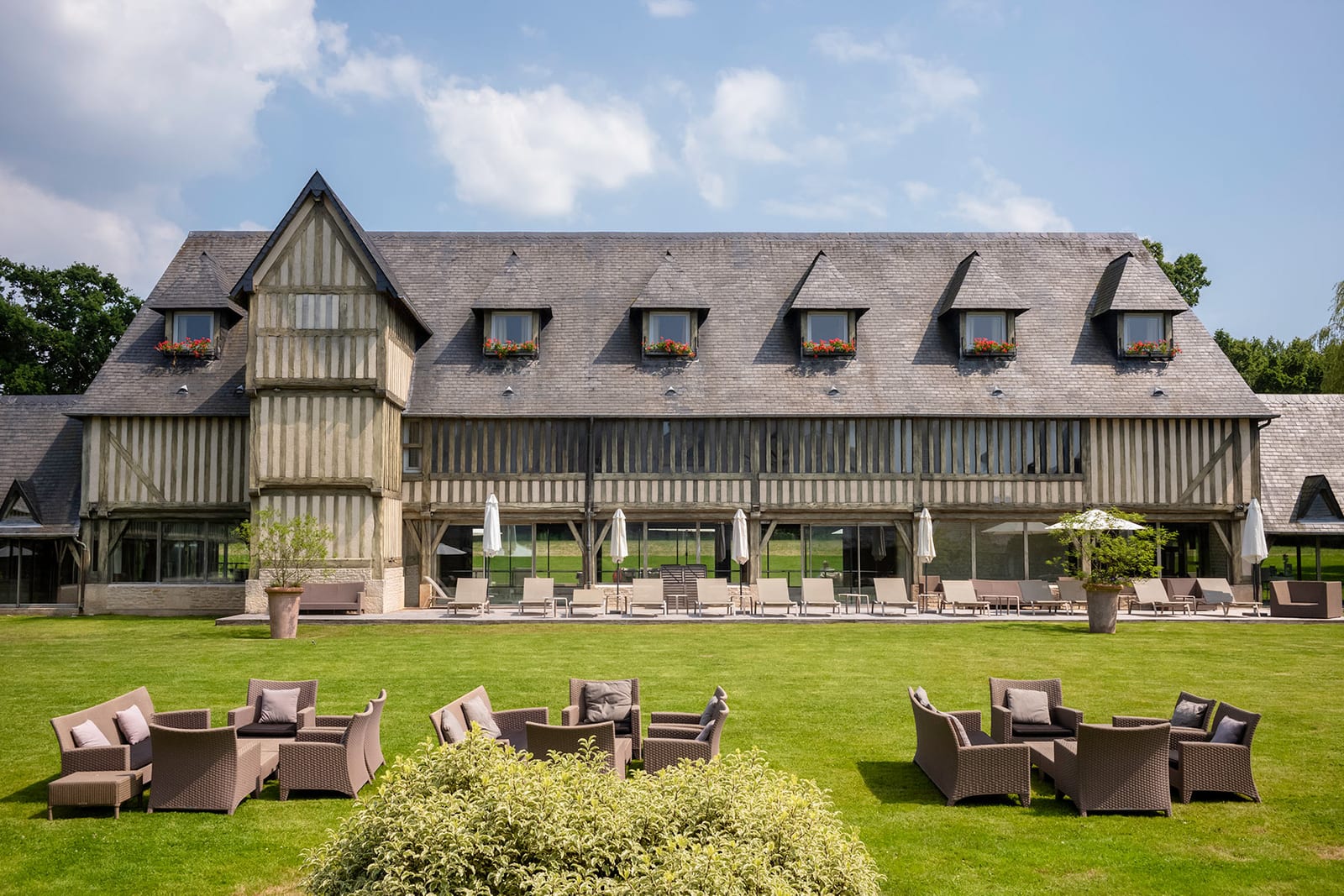 Hôtel Barrière Le Royal à Deauville, palace Belle Époque face à la mer
