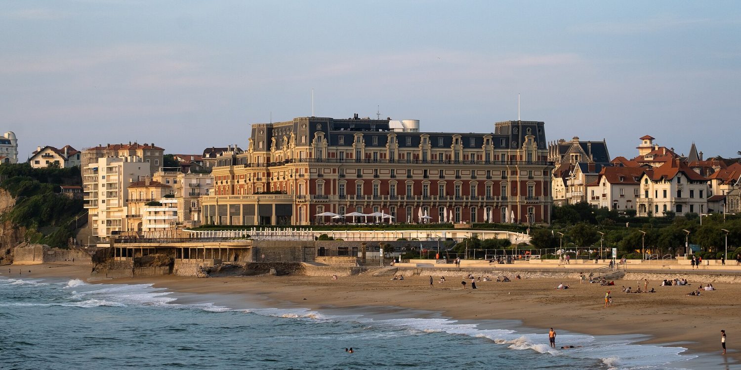 L'Hôtel du Palais de Biarritz, seul palace de la côte atlantique, déclassé en 2026