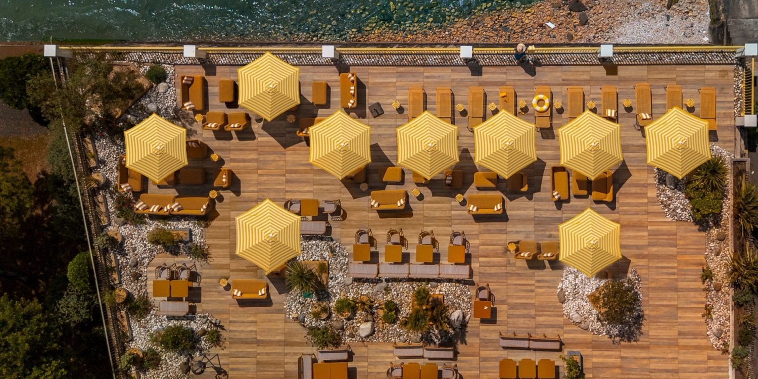 Hôtel Les Brises, La Rochelle - terrasse face à l’Atlantique