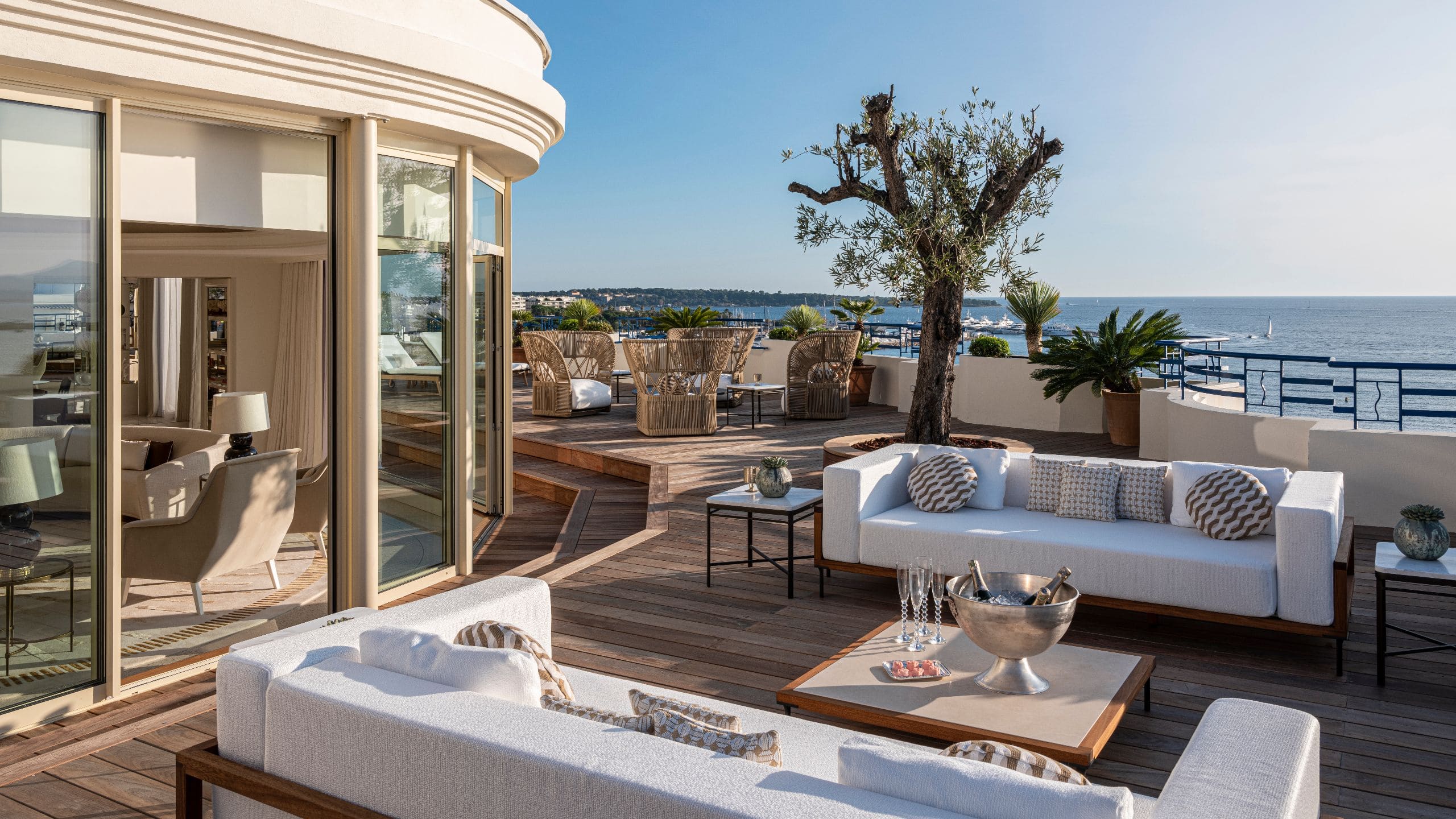 Terrasse d'une suite de l'Hôtel Martinez Cannes
