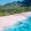 Vue aérienne d'une villa de plage de North Island aux Seychelles