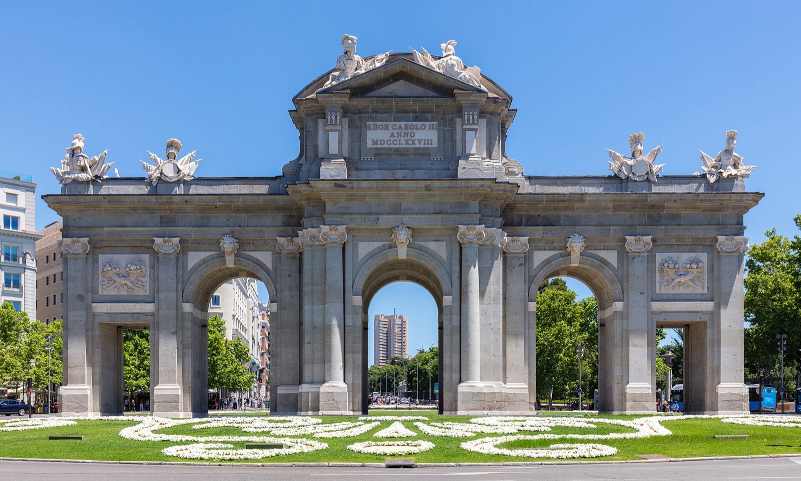 La Puerta de Alcalá à Madrid, en bordure du quartier du Retiro