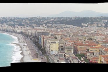 Panorama de la baie des Anges et la Promenade des Anglais a Nice