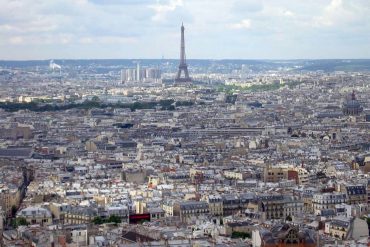 Vue panoramique de Paris depuis la basilique du Sacré-Cœur à Montmartre