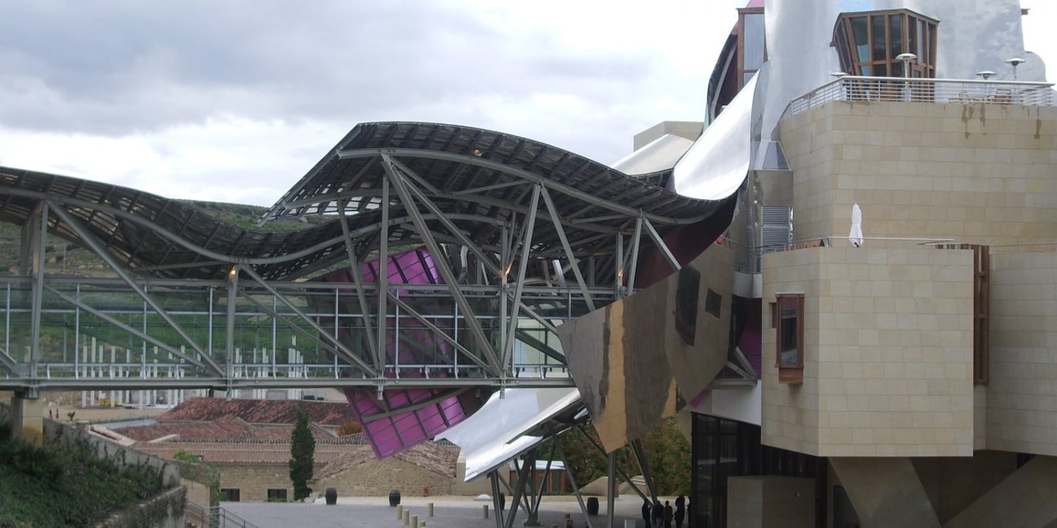 Hôtel Marqués de Riscal signé Frank Gehry, icône du design hôtelier