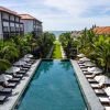 La piscine de The Anam Mui Ne ouverte sur la mer de Chine méridionale au Vietnam