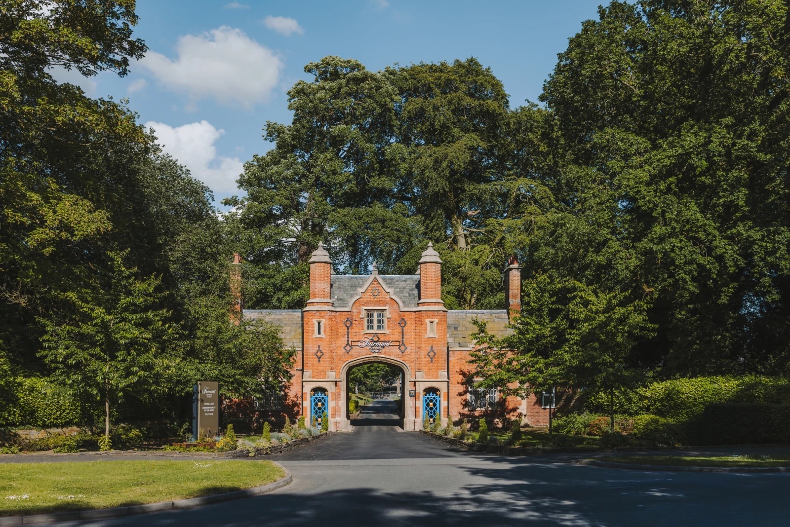 Le Fairmont Cheshire, The Mere et son manoir historique au coeur d'un domaine de 157 acres, Cheshire, Royaume-Uni