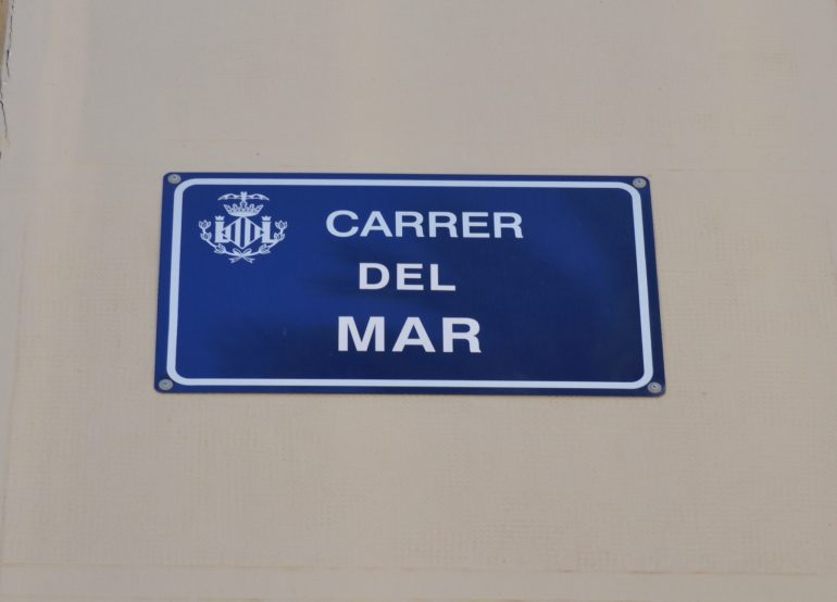 La Carrer del Mar dans le centre historique de Valence, où un immeuble devient un hôtel boutique