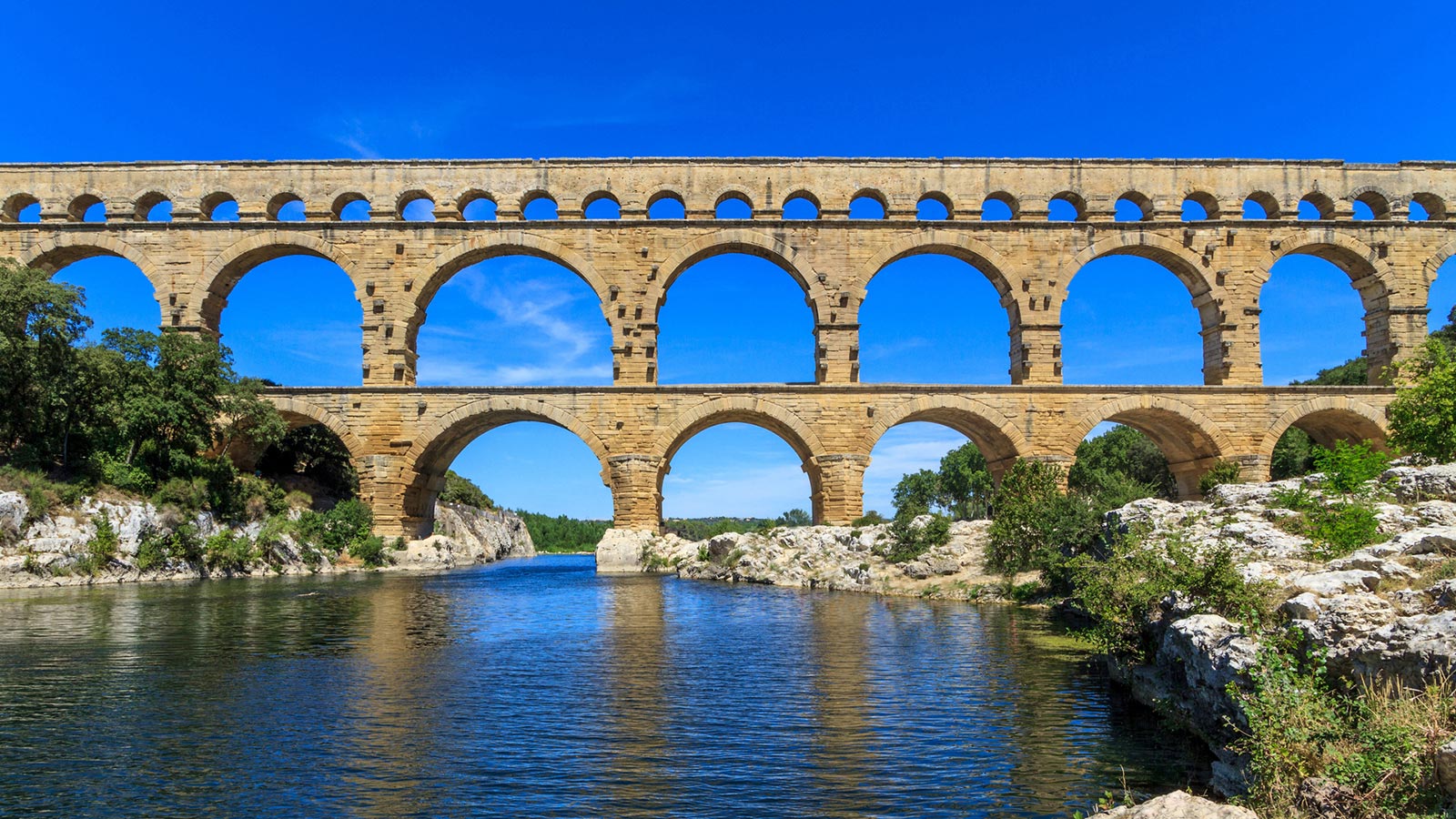 Le Vieux Castillon, à deux pas du Pont du Gard dans le Gard