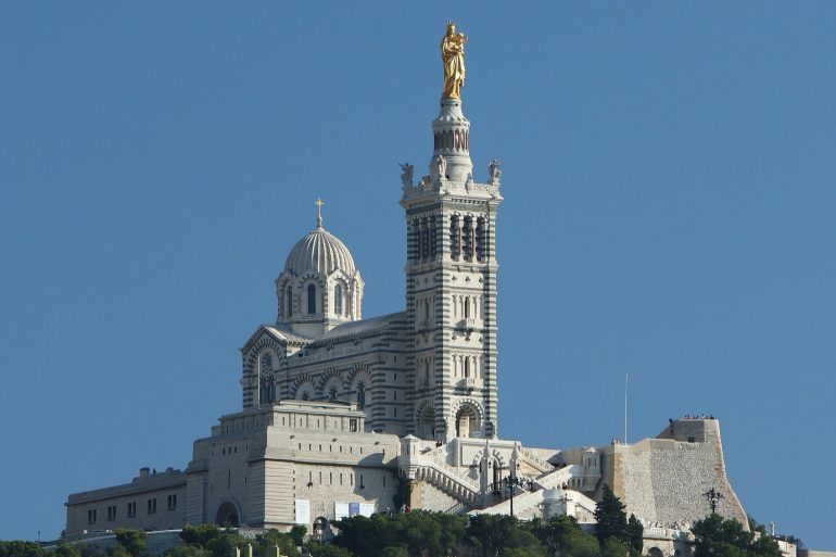 Le Vieux-Port de Marseille et Notre-Dame de la Garde