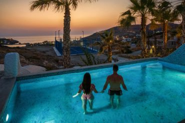 Piscine de l’Agalia Luxury Suites au coucher du soleil, Ios
