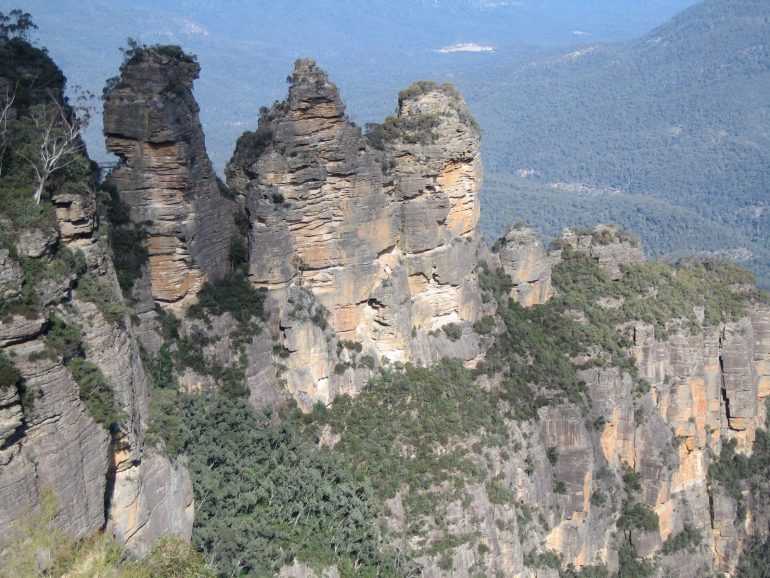 Les Three Sisters, formation rocheuse emblematique des Blue Mountains pres de Katoomba