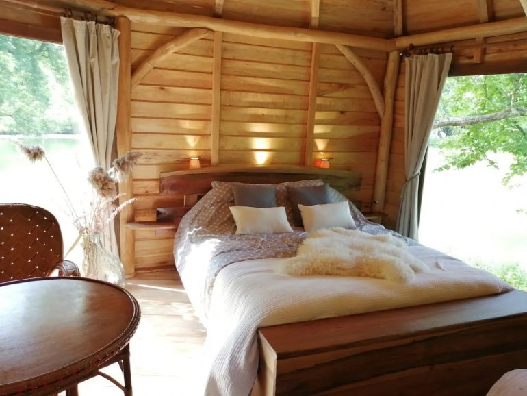 Airbnb insolites en France : 4 évasions hors du commun pour l&rsquo;été 2026