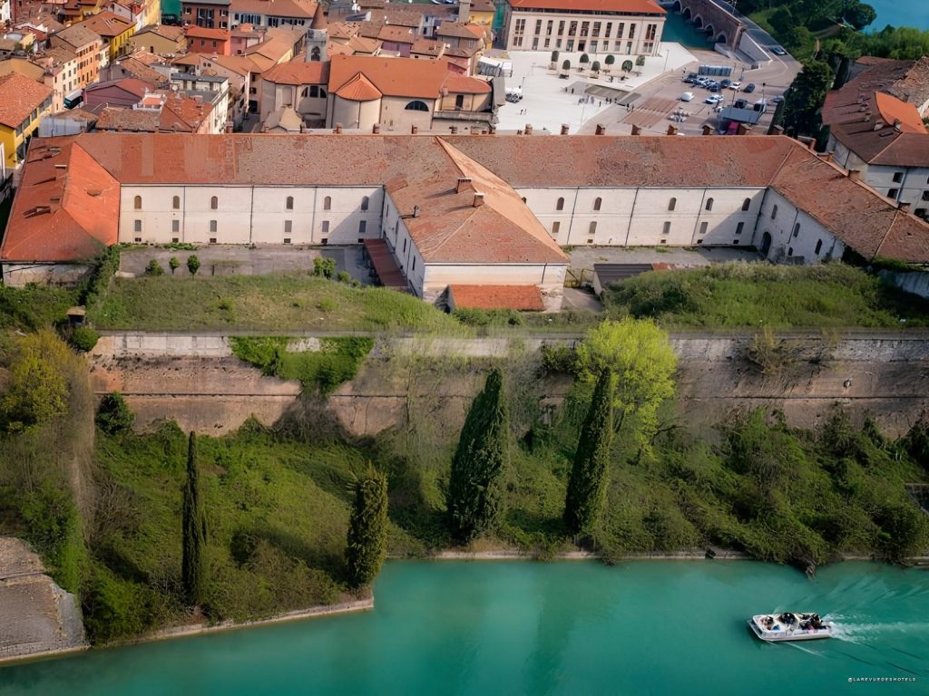 Italie : TH Group transforme l&rsquo;ancienne caserne de Peschiera del Garda en hôtel de luxe