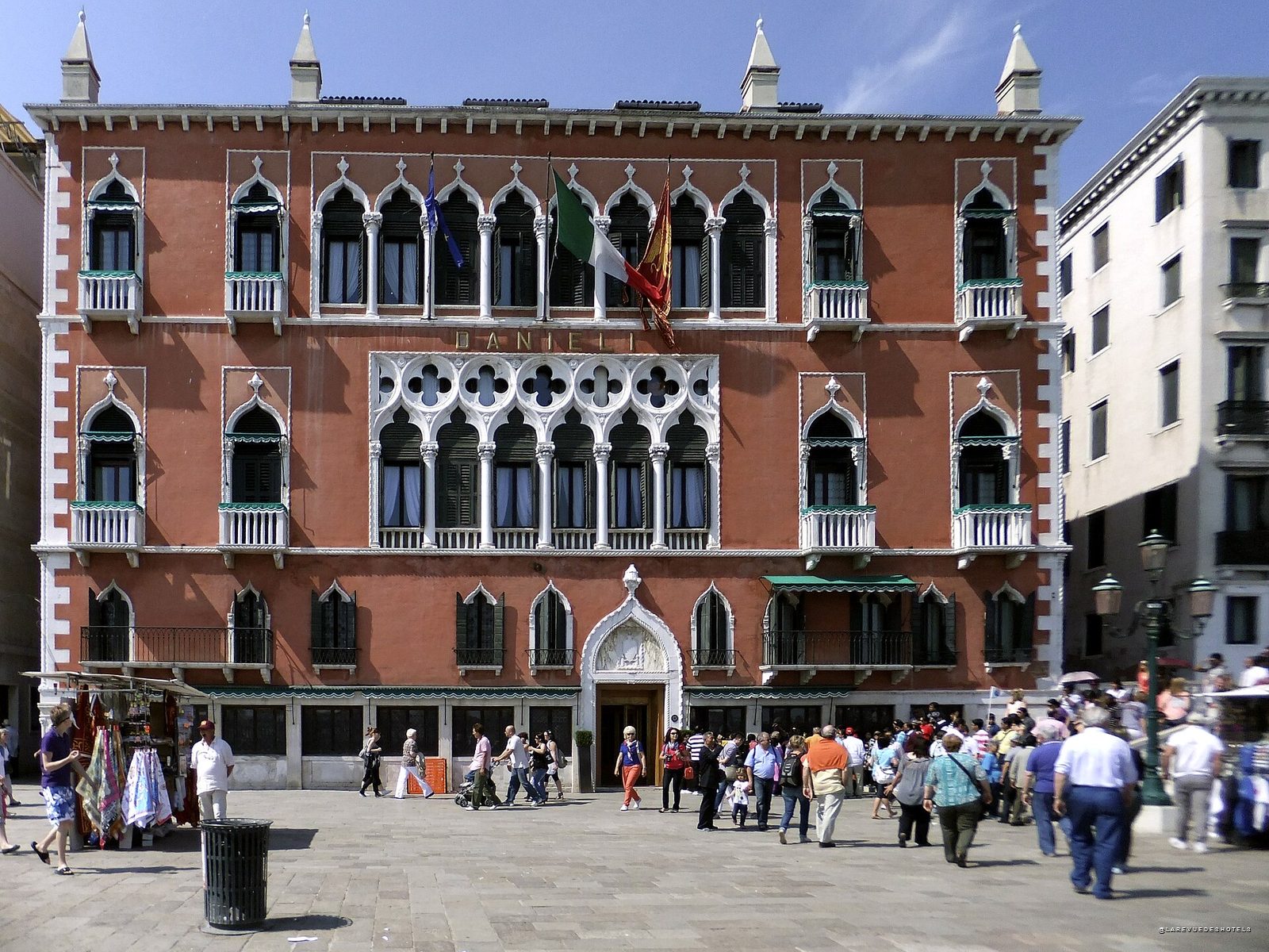 La façade gothique rose de l'Hotel Danieli (Palazzo Dandolo), sur la Riva degli Schiavoni à Venise