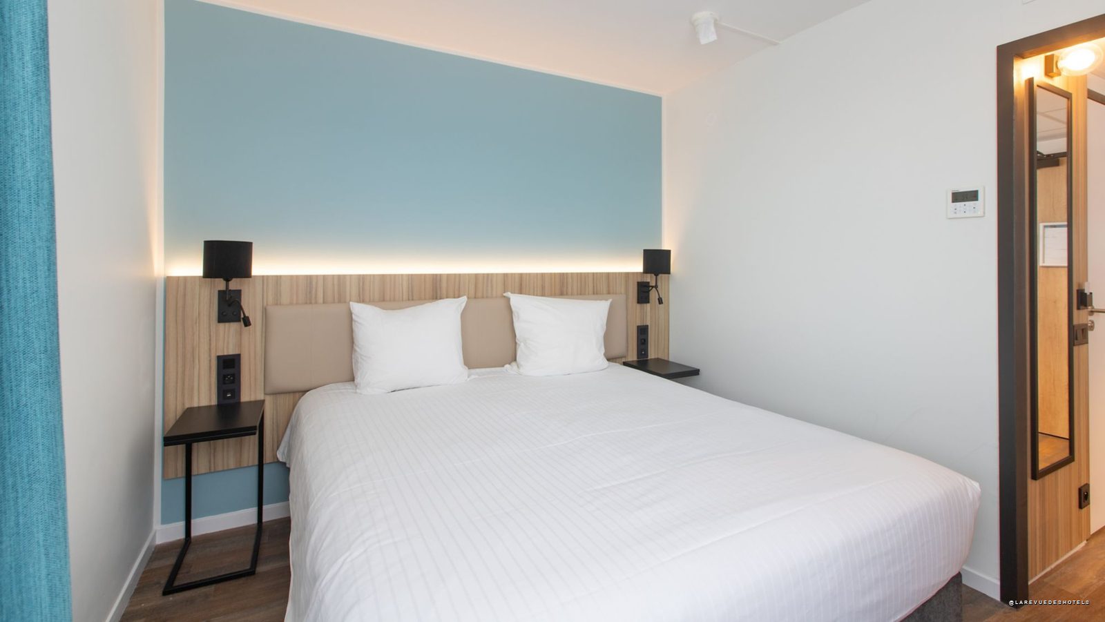 Chambre contemporaine du Four Points by Sheraton Reims Cathédrale