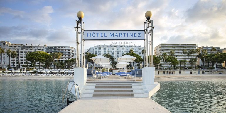L'Hôtel Martinez à Cannes, distingué Palace en 2026 · La Revue des Hôtels