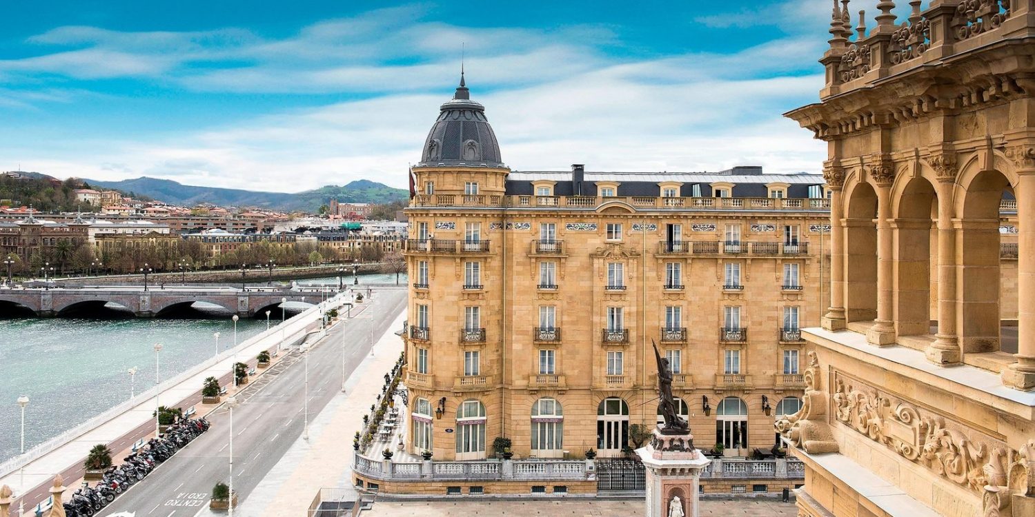 Les meilleurs hôtels d'Espagne : l'Hotel Maria Cristina, palace Belle Époque de Saint-Sébastien, au bord de l'Urumea