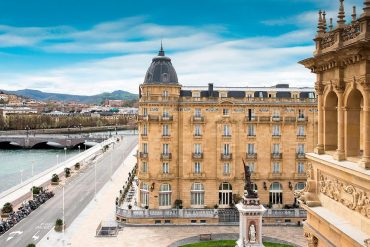 Les meilleurs hôtels d'Espagne : l'Hotel Maria Cristina, palace Belle Époque de Saint-Sébastien, au bord de l'Urumea