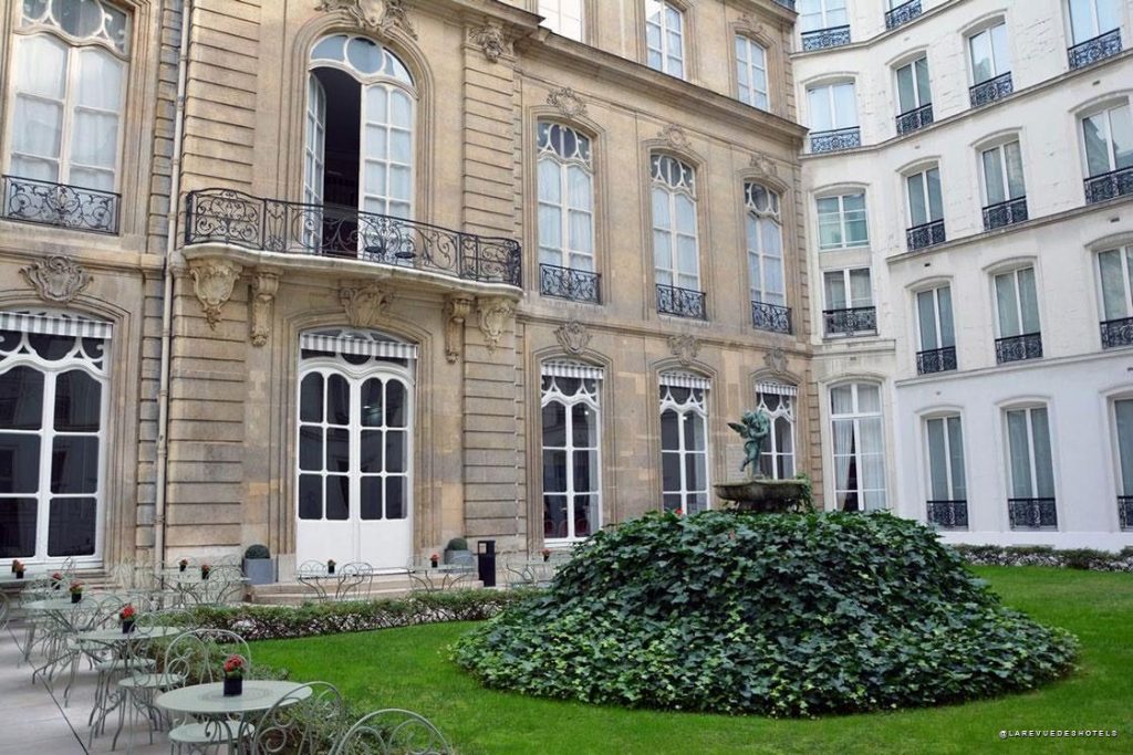Pharrell Williams ouvre un hôtel de luxe à Paris, face aux Tuileries : ce que l&rsquo;on sait