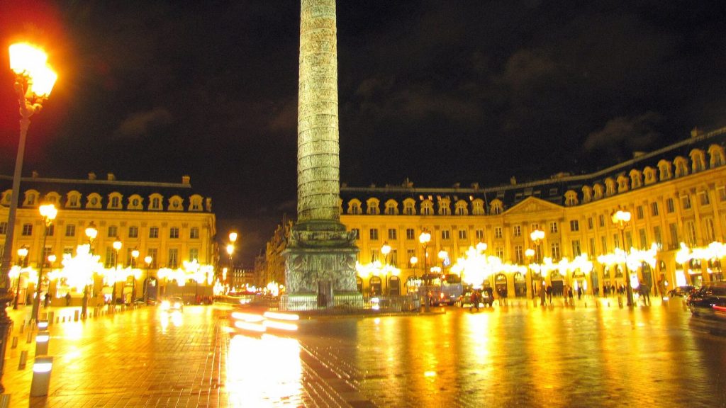 Coupures d’électricité : comment les palaces parisiens gardent la lumière