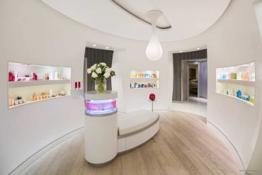 L'accueil du Spa by Clarins à l'Hôtel de Paris Saint-Tropez