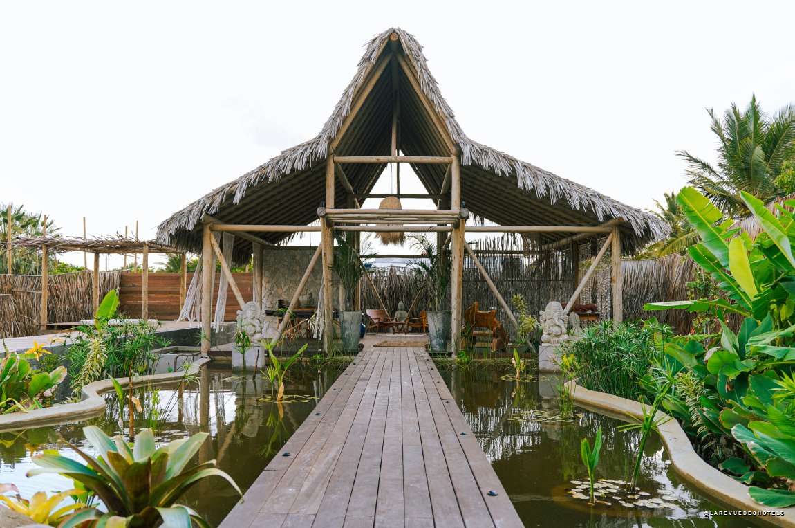 Le pavillon zen sur pilotis du Villa Pantai Atins