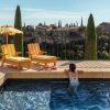 La piscine réservée au kids club d'Airelles La Bastide de Gordes, en Provence