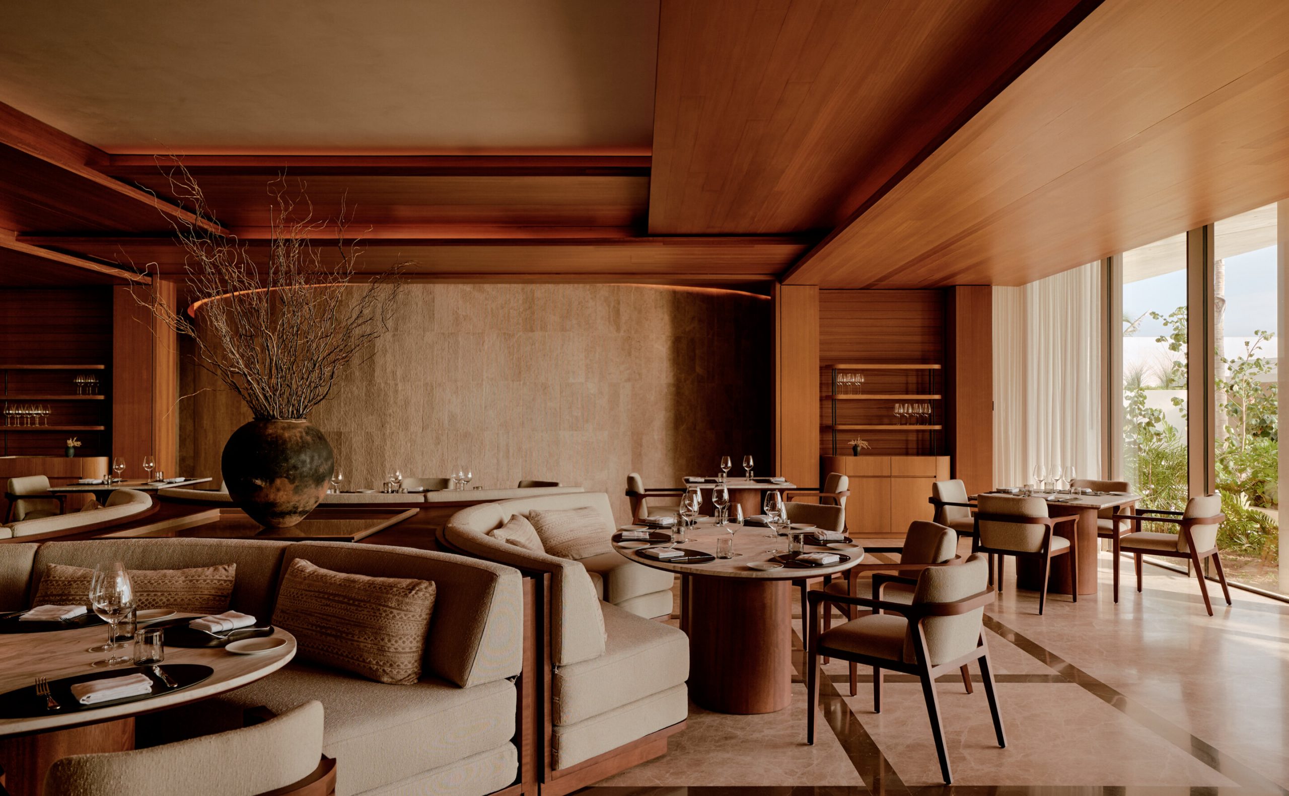 La salle du restaurant Arva d'Amanvari