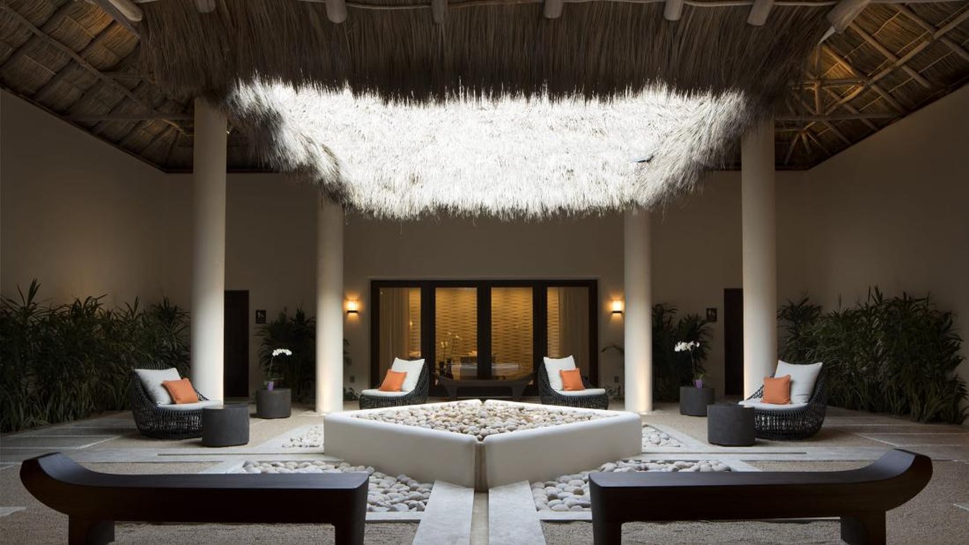 Le patio d'accueil de l'Apuane Spa, au Four Seasons Resort Punta Mita