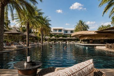 Le pool club du futur resort ZEST à Cap Negret, sur la côte ouest d'Ibiza