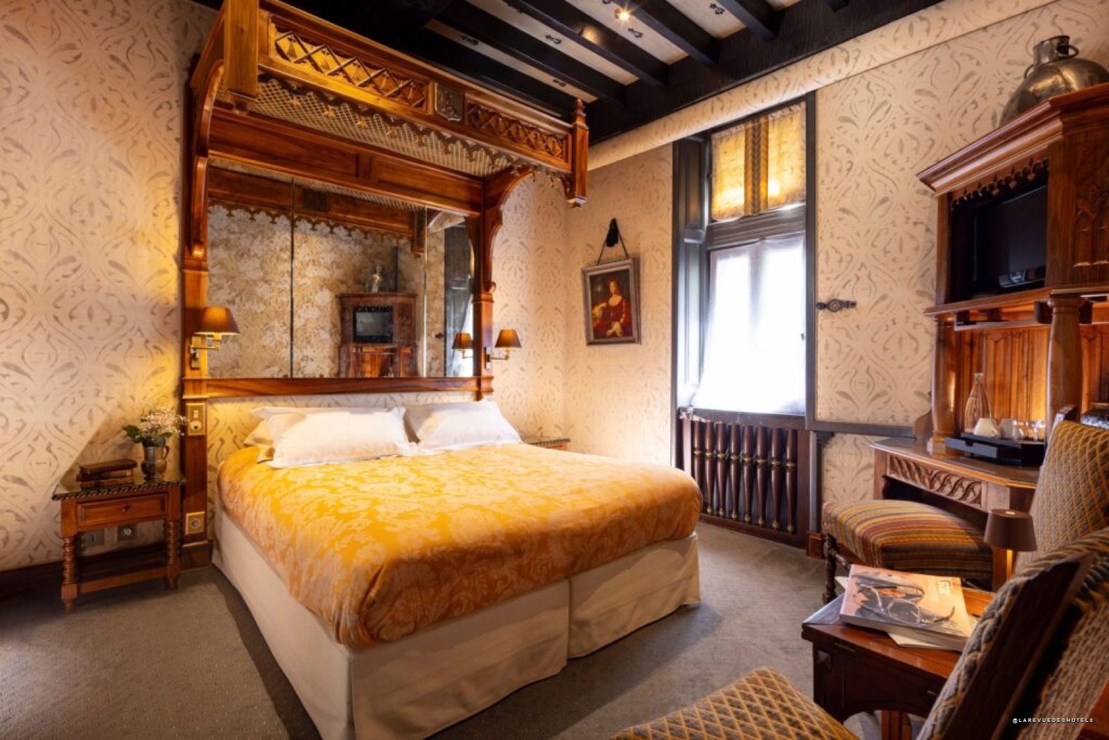 La chambre Anne de Bretagne du Château de Codignat, à Bort-l'Étang