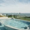 Piscine exterieure de l Emeria Dinard face a la mer