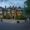 La façade victorienne de Hartsfield Manor à Betchworth, dans le Surrey
