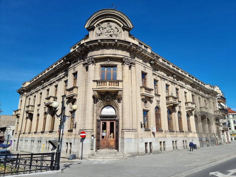 L&rsquo;hôtel de l&rsquo;ancienne Bank Handlowy de Kalisz : 30 à 40 clés dans un joyau de 1914