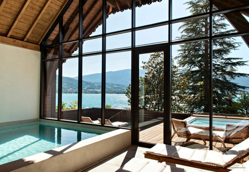 Spa hotels in Annecy: our 4 addresses, from the corniche to the Talloires shore